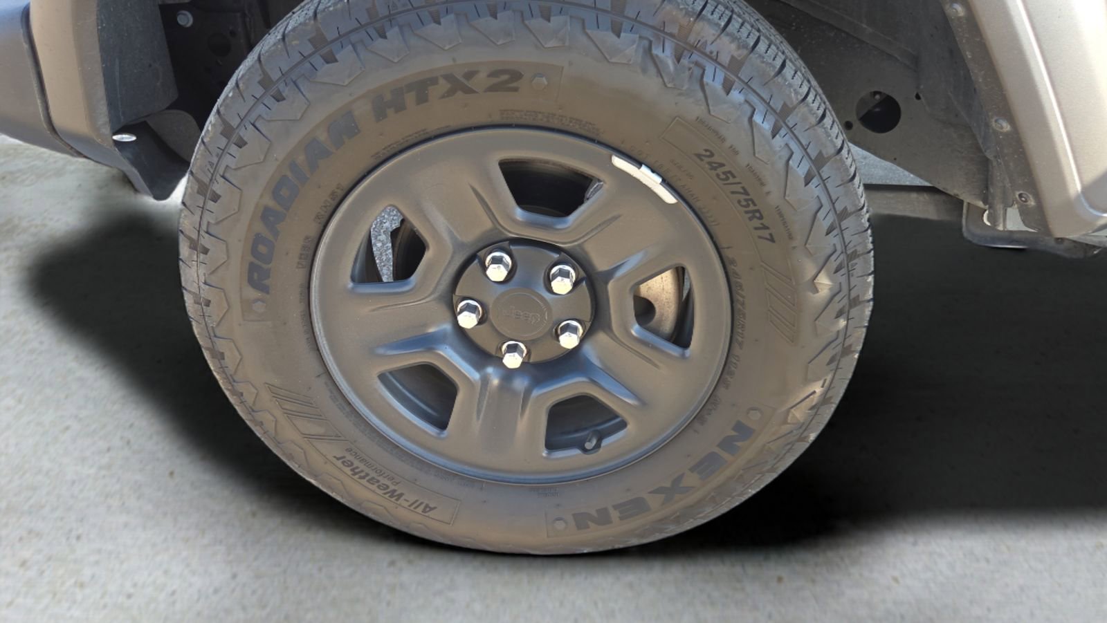 Used 2024 Jeep Wrangler Sport image 19