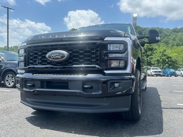 New 2026 Ford F250 Lariat w/ Black Appearance Package AWD/4WD image 36