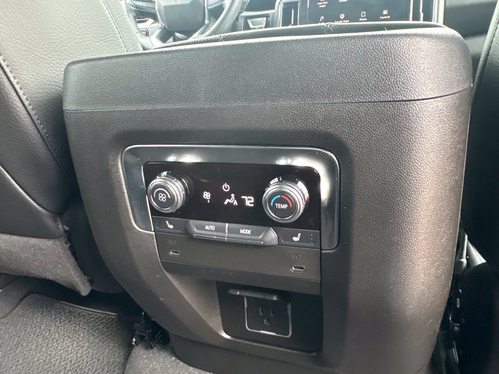 Used 2025 GMC Yukon Denali w/ Sun & Power Step Package AWD/4WD image 26