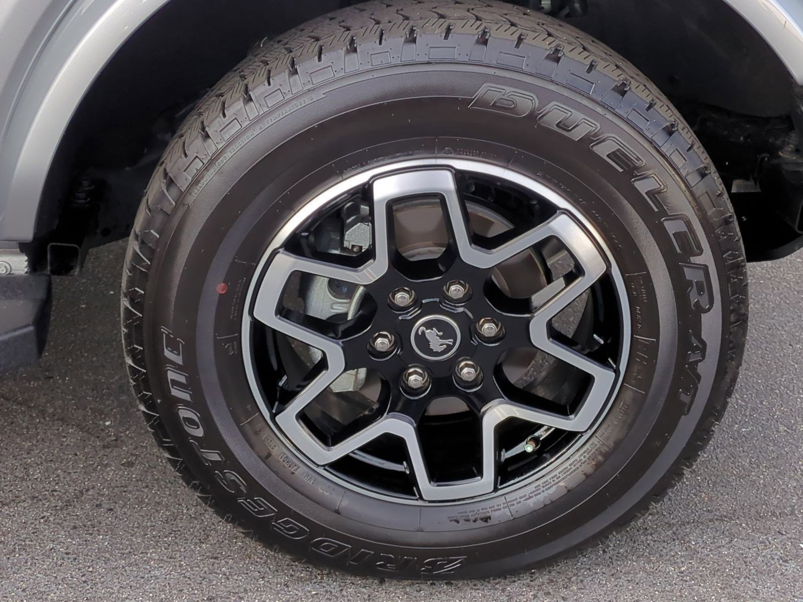 Used 2024 Ford Bronco Outer Banks image 13
