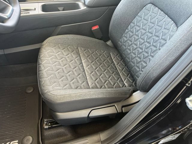 Used 2026 Nissan Kicks SV FWD image 6