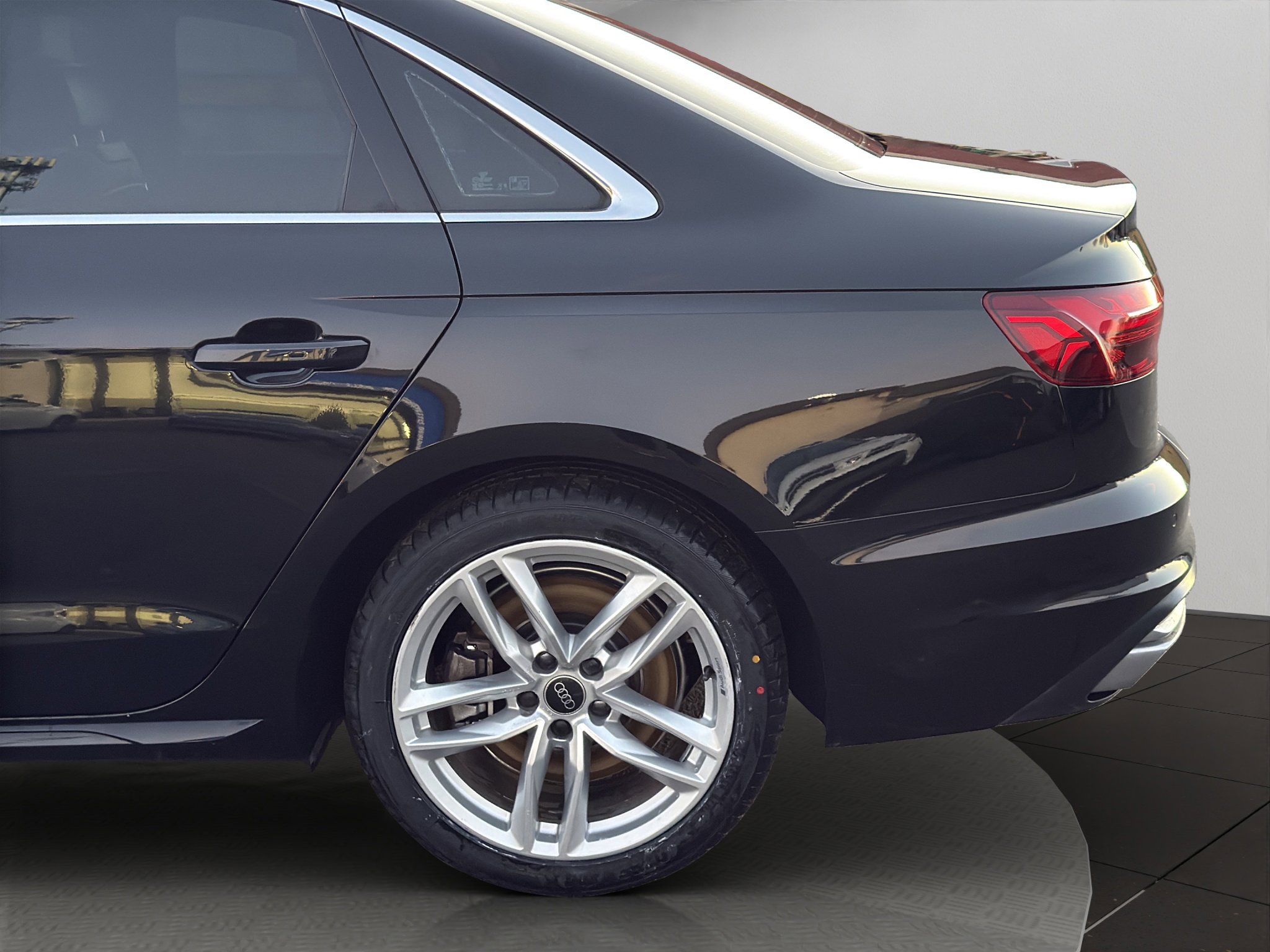 Used 2023 Audi A4 2.0T Premium Plus w/ Premium Plus Package image 23