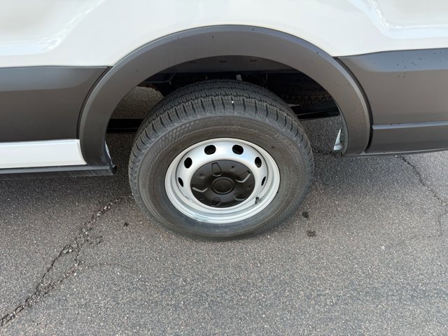 New 2025 Ford Transit 250 148 Medium Roof image 19