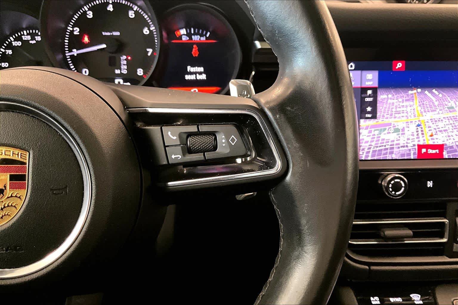 Used 2022 Porsche Macan AWD/4WD image 23