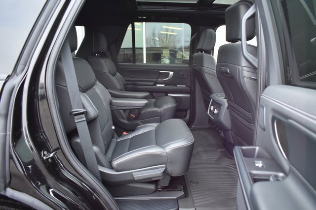 Used 2025 Ford Expedition Platinum w/ Stealth Performance Package image 48