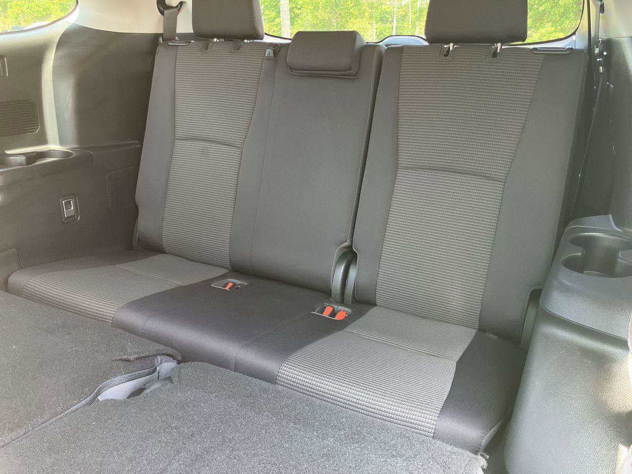 Used 2022 Toyota Highlander LE AWD/4WD image 24
