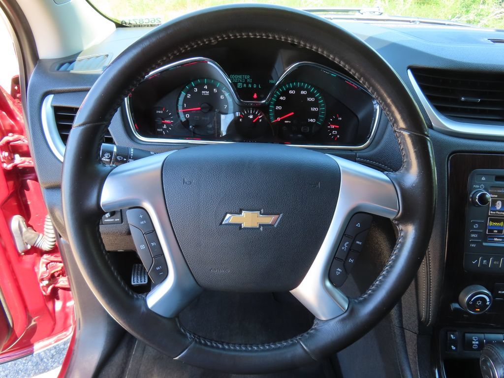 Used 2015 Chevrolet Traverse LT w/ Style and Technology Package FWD image 14