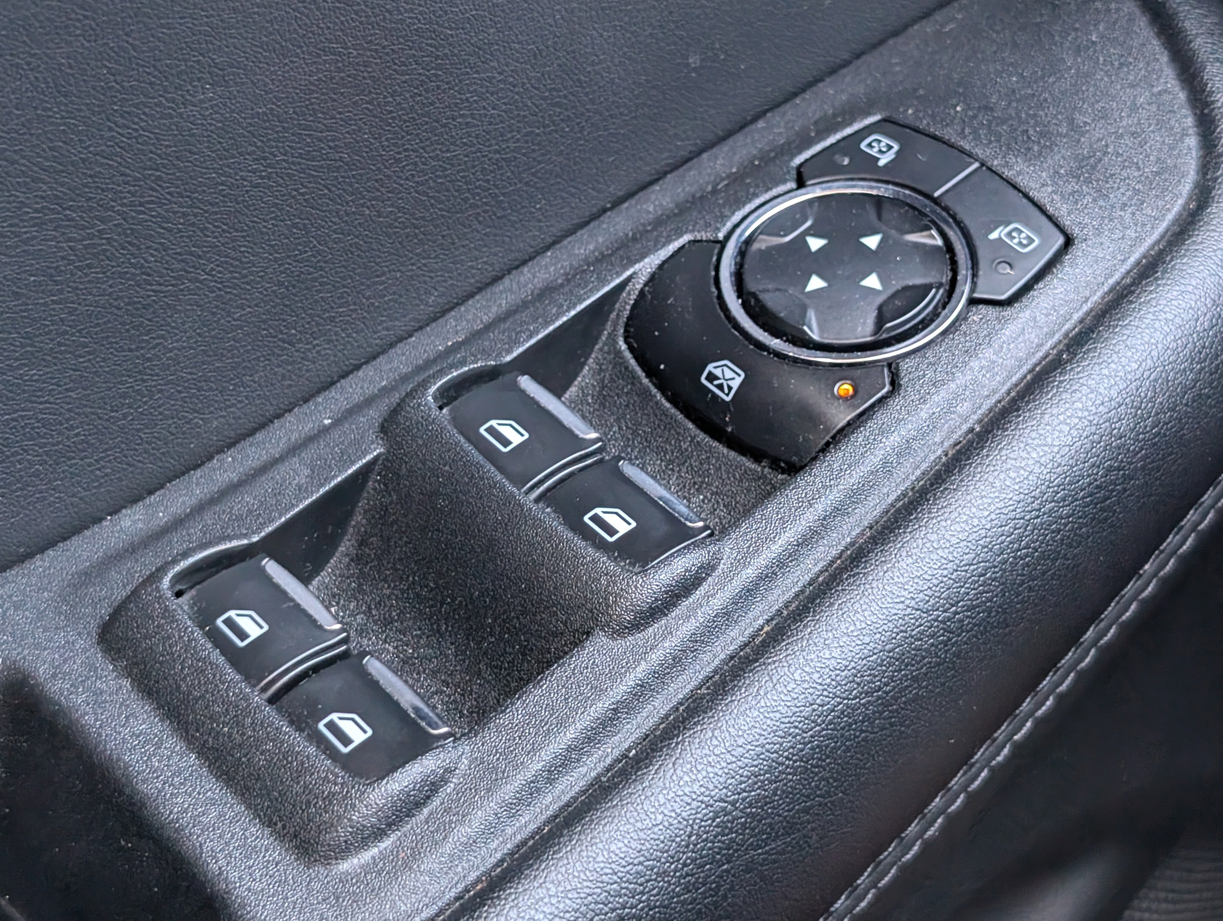 Used 2024 Ford Edge SEL AWD/4WD image 21