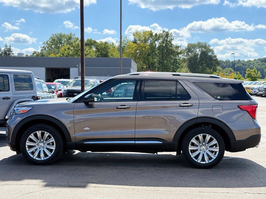 Certified 2021 Ford Explorer King Ranch w/ Premium Technology Package AWD/4WD image 43