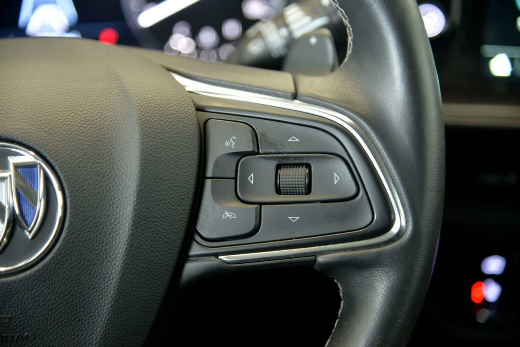Used 2023 Buick Envision Essence image 23