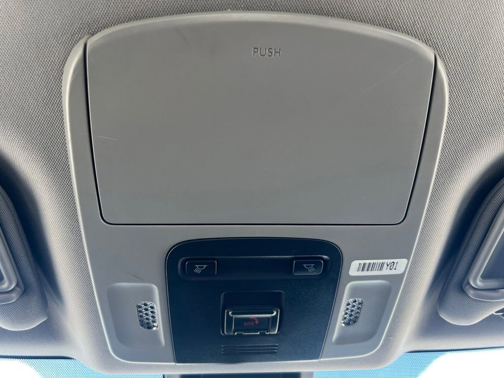 Used 2024 Toyota Camry SE image 7