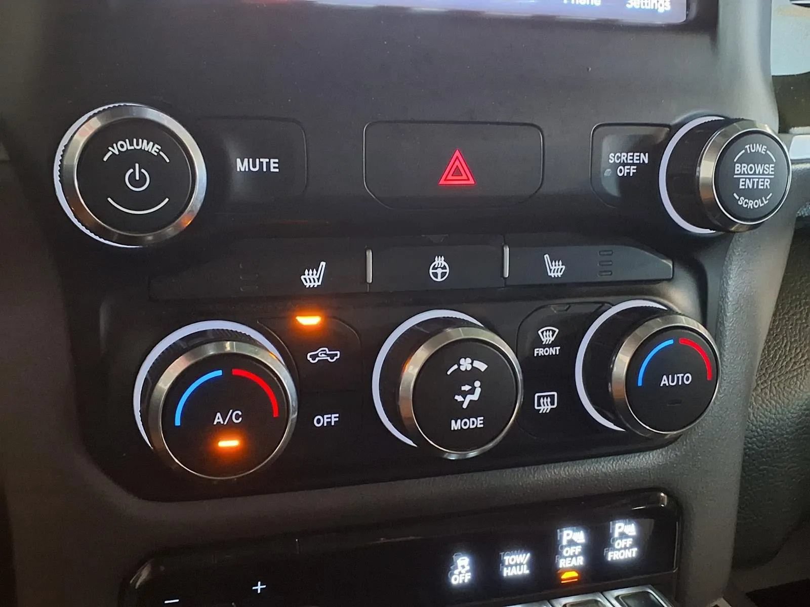 Used 2020 RAM 1500 Big Horn AWD/4WD image 18