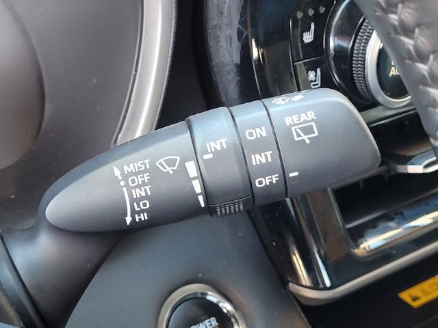 Used 2023 Toyota Highlander Limited AWD/4WD image 31