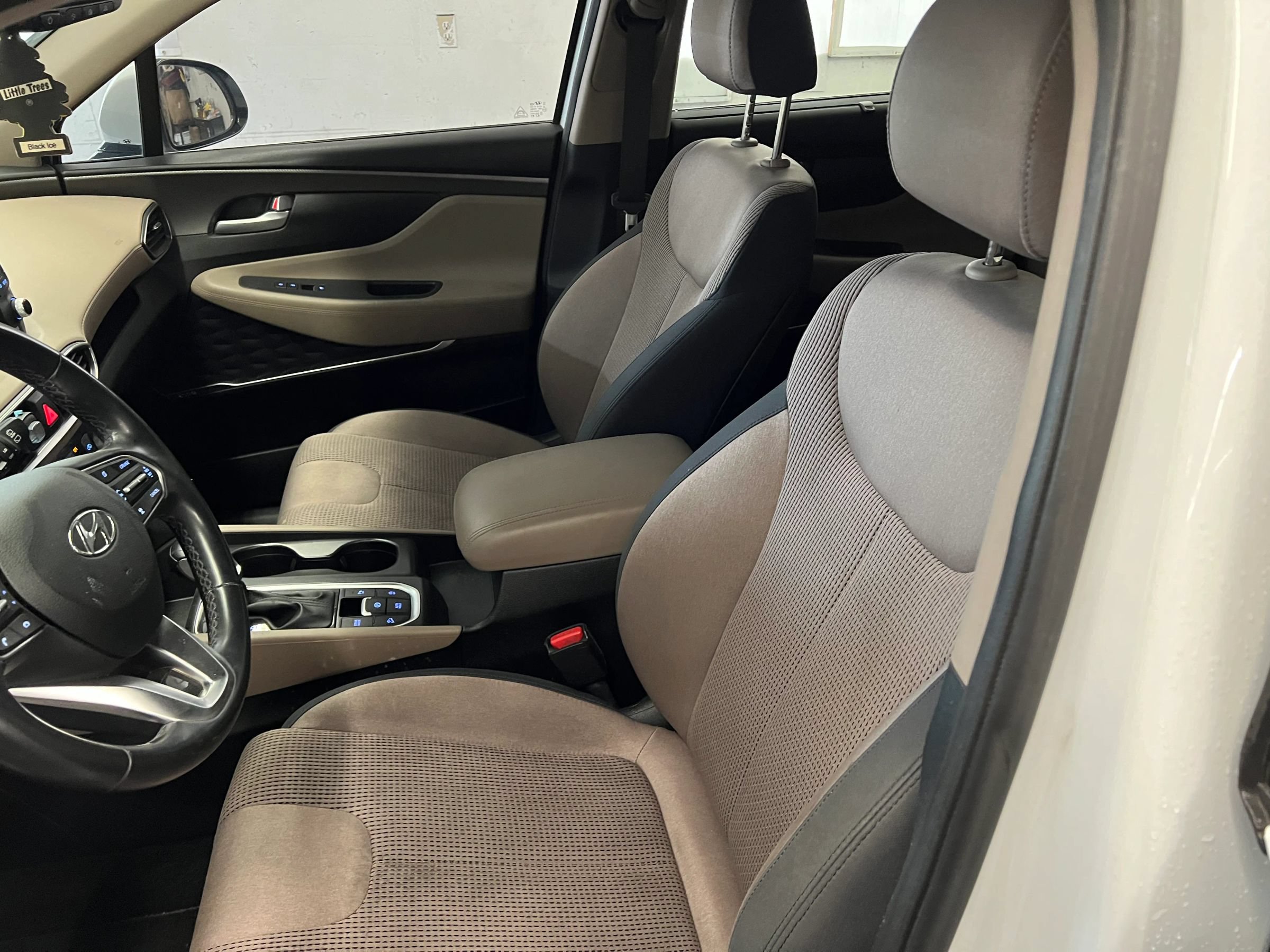 Used 2019 Hyundai Santa Fe SEL AWD/4WD image 12