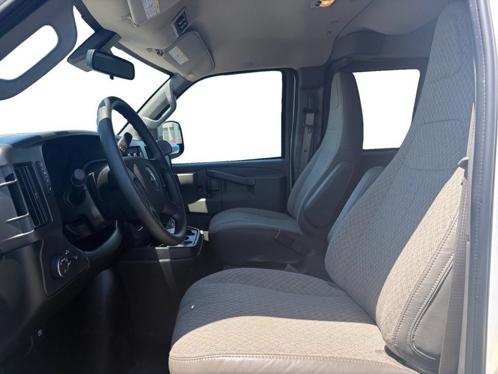 Certified 2025 Chevrolet Express 3500 LT w/ LT Preferred Equipment Group RWD image 10