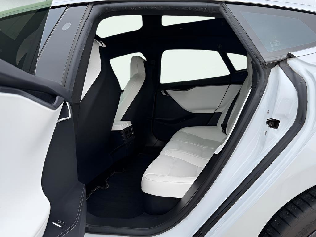 Used 2019 Tesla Model S Performance image 21