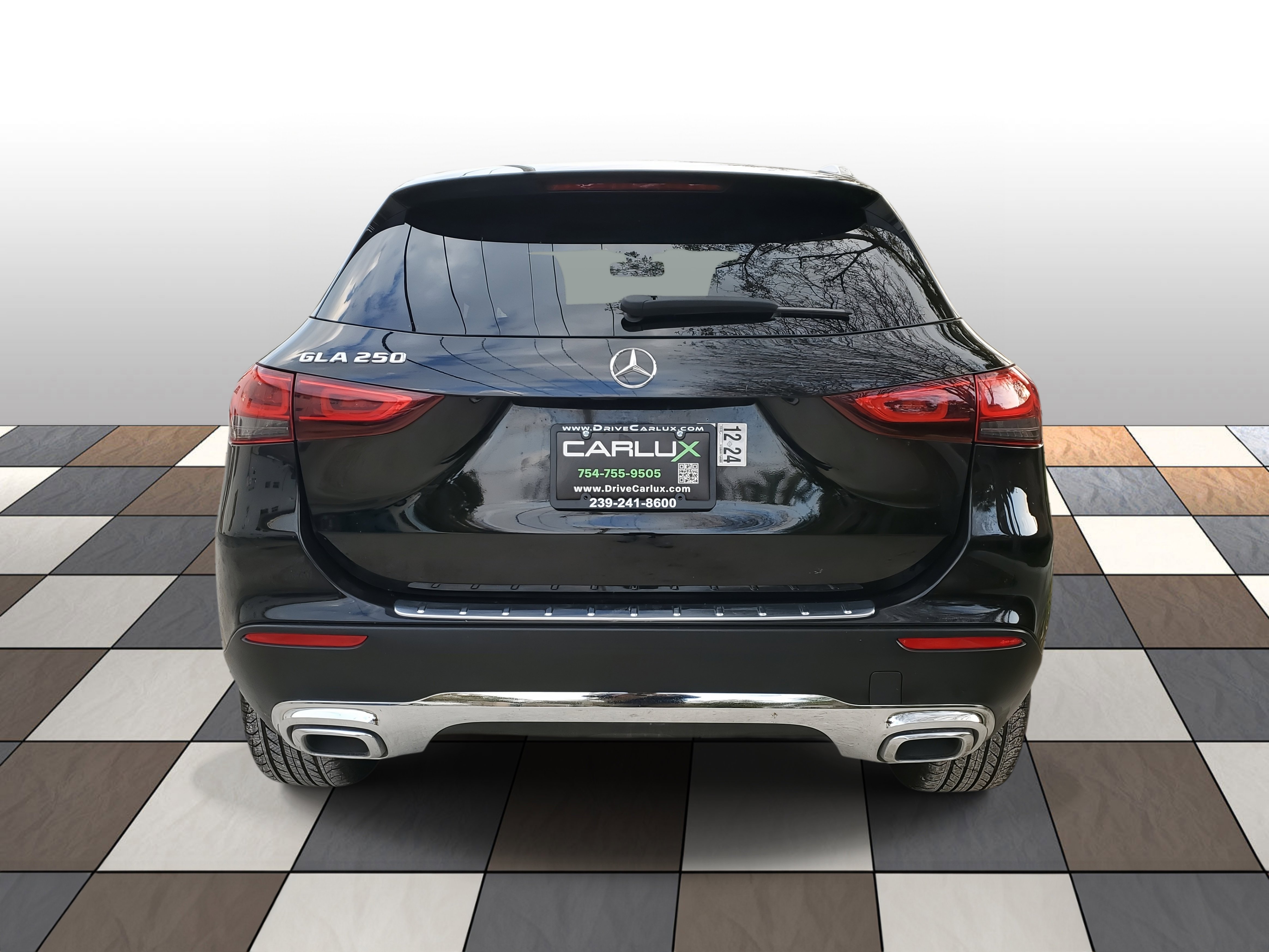 Used 2023 Mercedes-Benz GLA 250 w/ Premium Package image 5