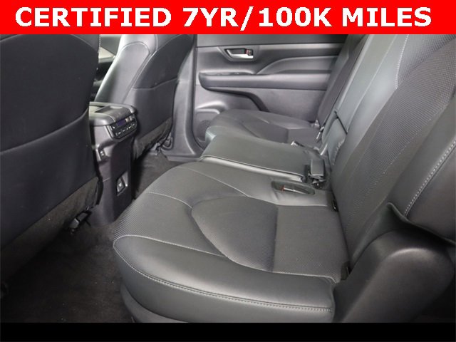 Used 2024 Toyota Grand Highlander Limited image 11
