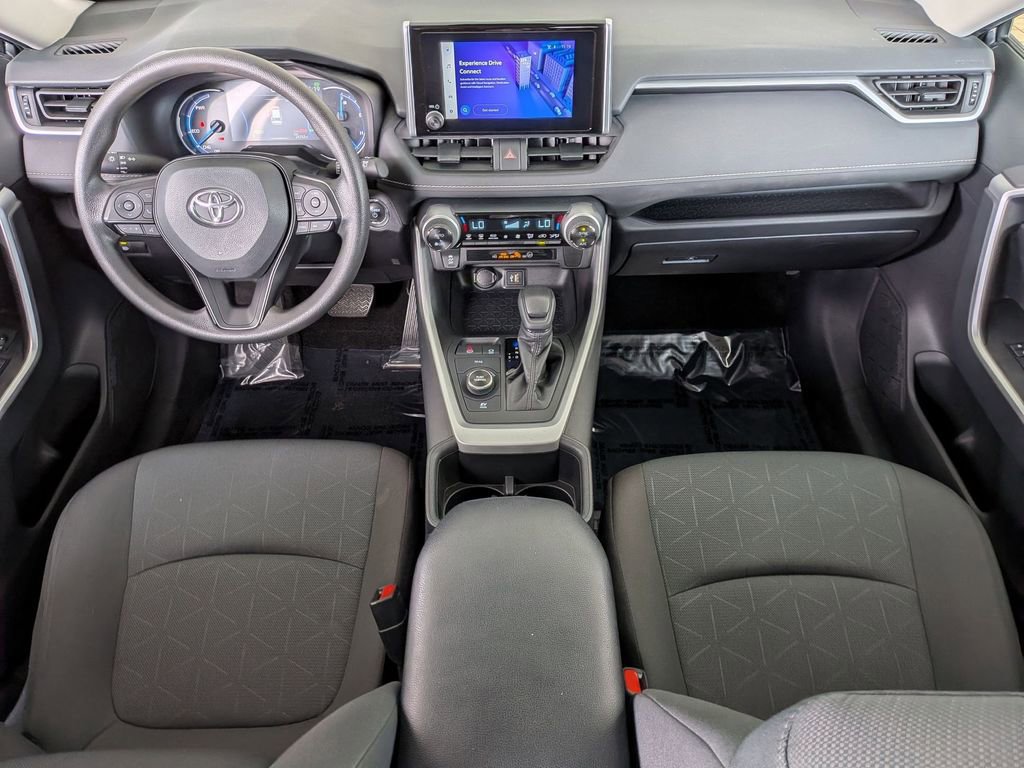Used 2025 Toyota RAV4 XLE image 28