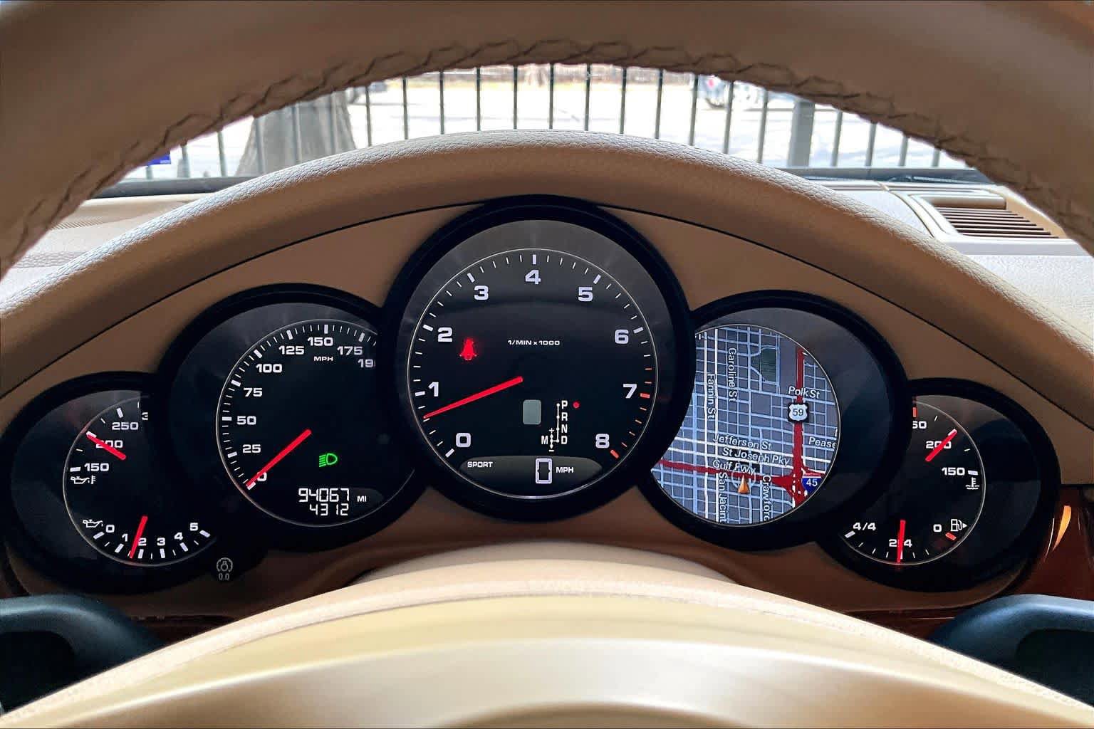 Used 2014 Porsche Panamera image 25