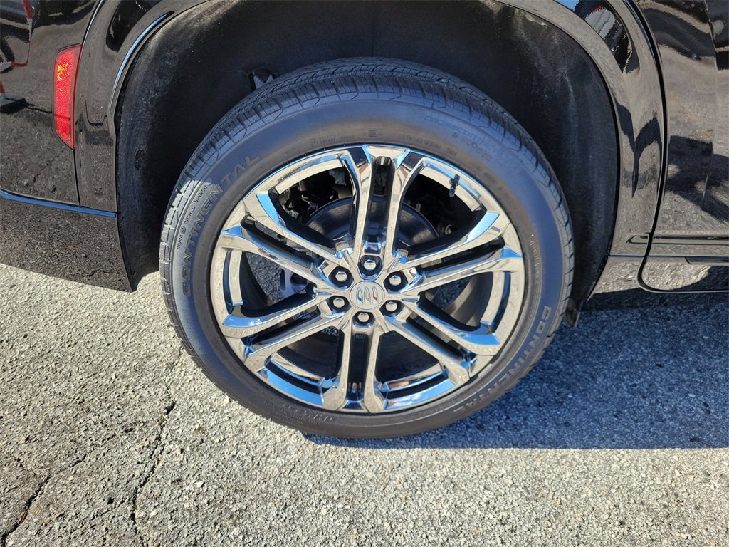 New 2025 Buick Enclave Sport Touring image 5