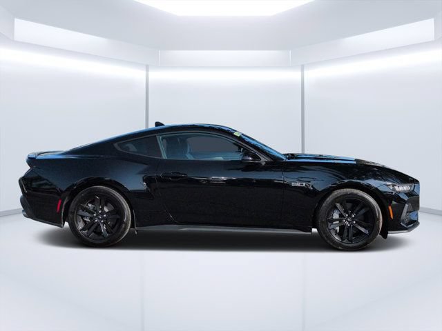Used 2025 Ford Mustang GT RWD image 2