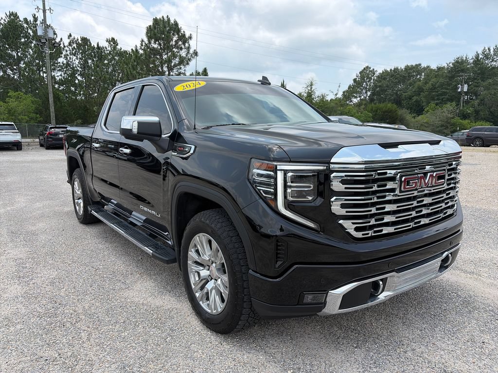Used 2024 GMC Sierra 1500 Denali w/ Technology Package AWD/4WD image 8
