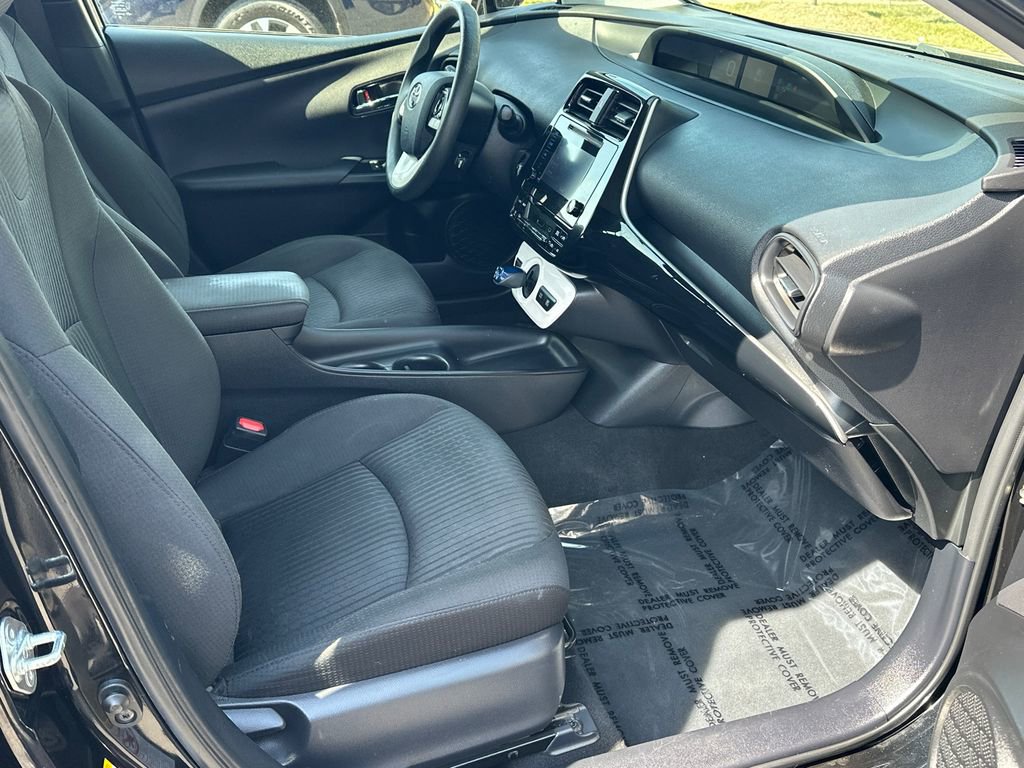 Used 2018 Toyota Prius Two image 10
