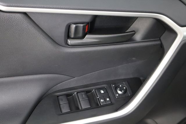 Used 2025 Toyota RAV4 LE image 22