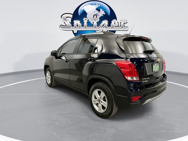 Used 2022 Chevrolet Trax LT w/ LT Convenience Package image 8