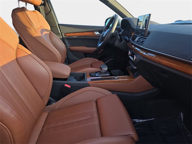 Used 2023 Audi Q5 e Premium Plus w/ Premium Plus Package image 12