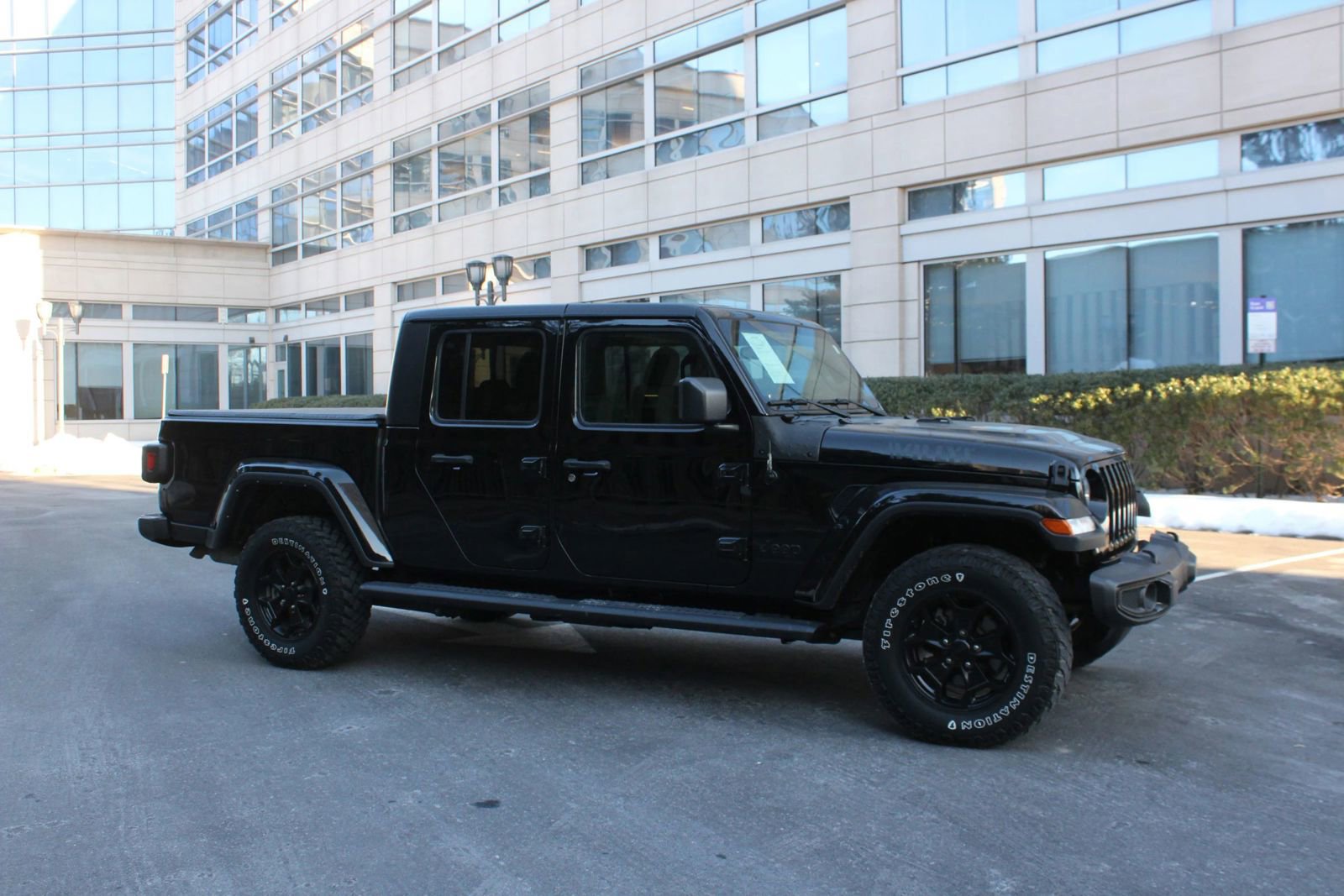 Used 2021 Jeep Gladiator Sport AWD/4WD image 2