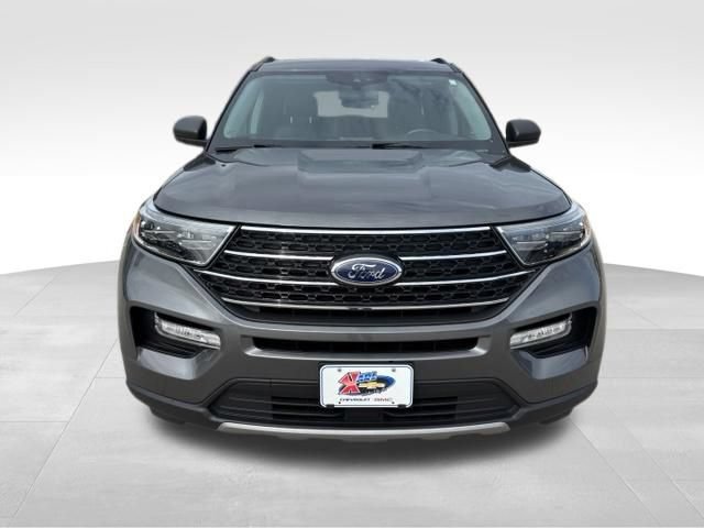 Used 2023 Ford Explorer XLT w/ Equipment Group 202A AWD/4WD image 8