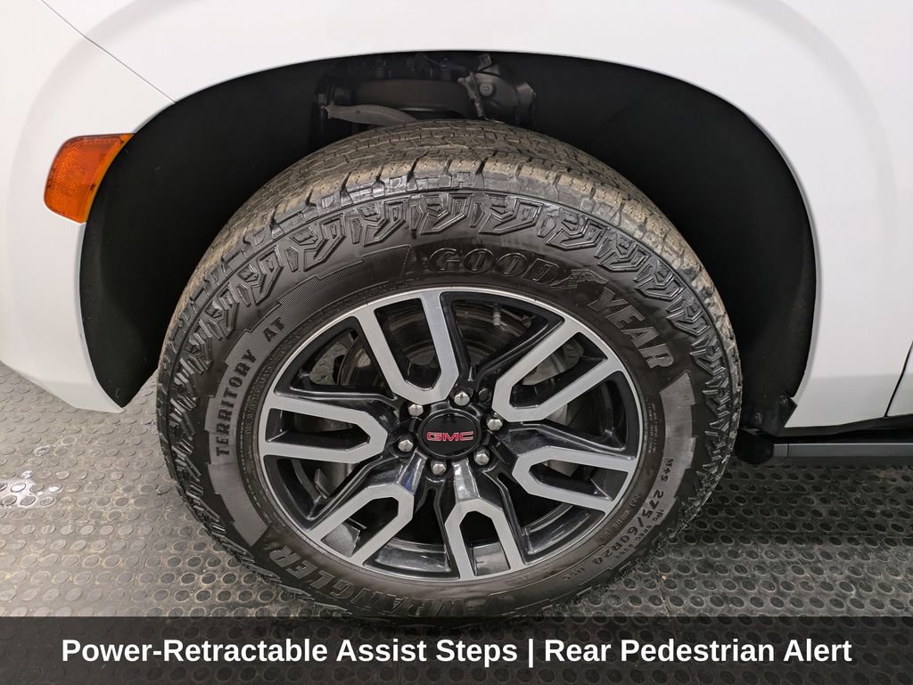 Used 2024 GMC Yukon AT4 w/ AT4 Premium Plus Package image 9