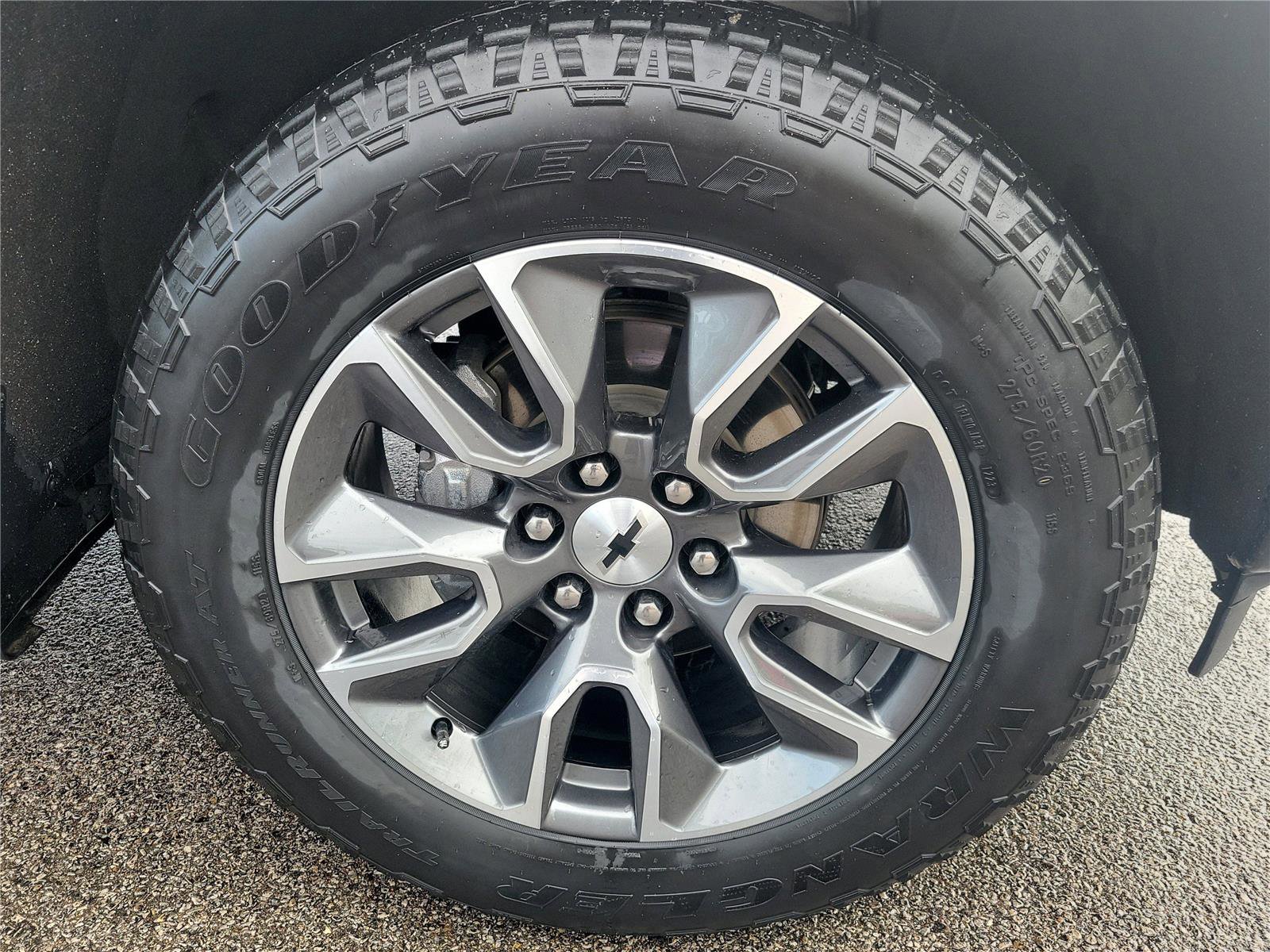 Used 2023 Chevrolet Silverado 1500 RST w/ Z71 Off-Road Package AWD/4WD image 5