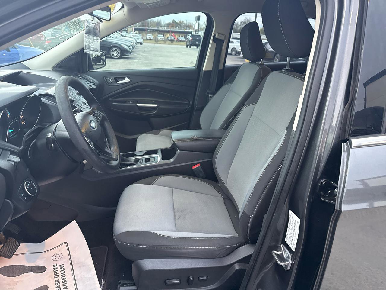 Used 2018 Ford Escape SE image 9