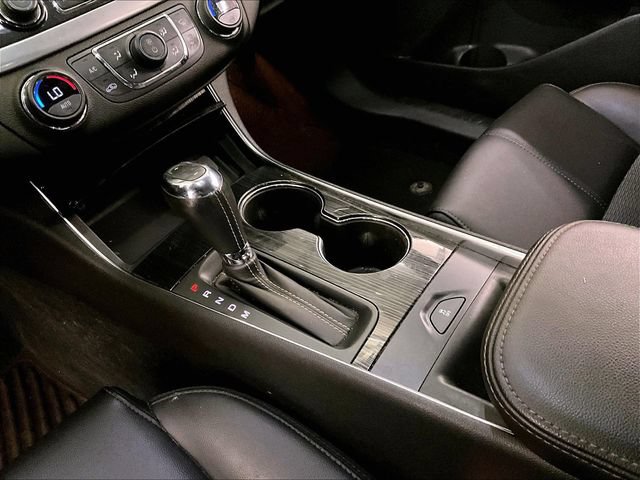 Used 2019 Chevrolet Impala LT FWD image 16