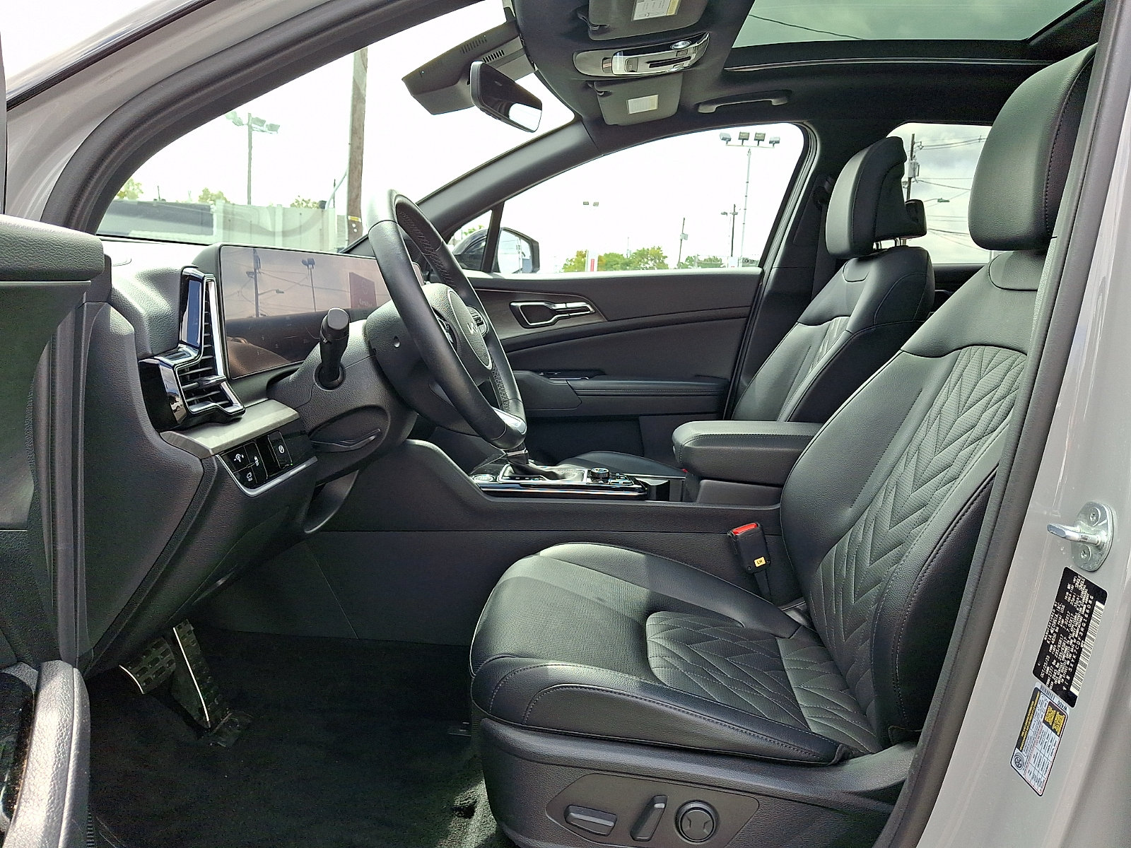 Used 2024 Kia Sportage X-Pro AWD/4WD image 12