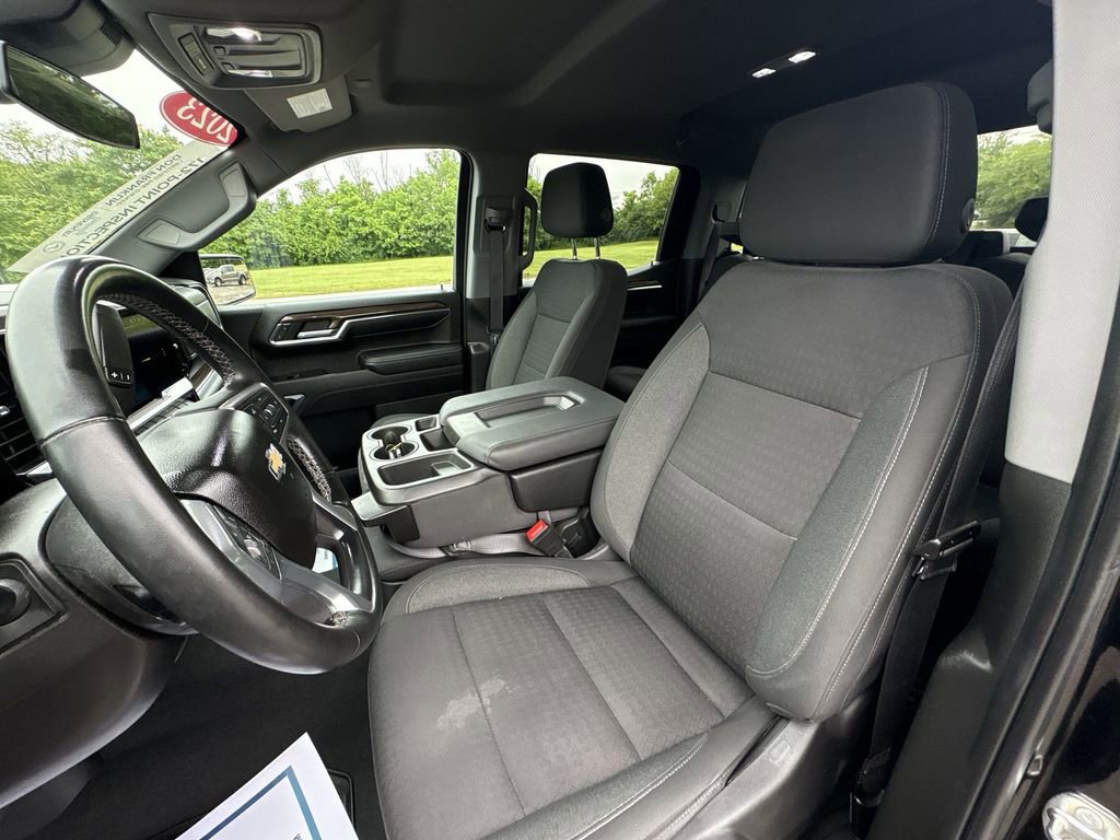 Used 2023 Chevrolet Silverado 1500 LT AWD/4WD image 13