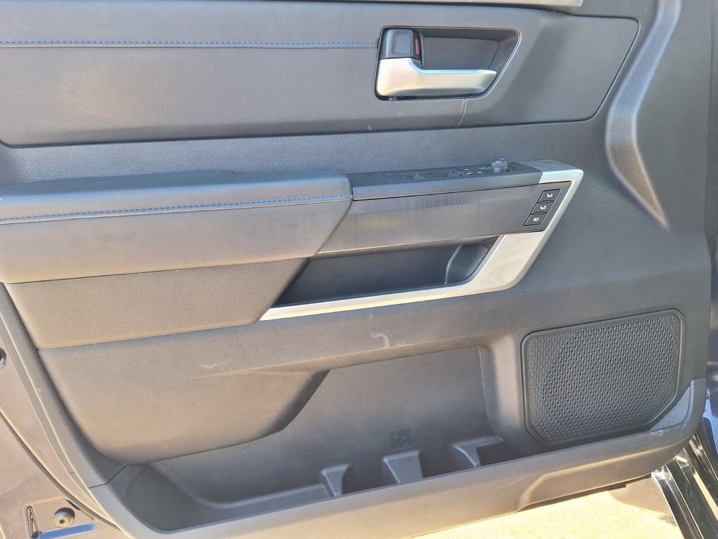 Used 2023 Toyota Tundra Platinum image 33