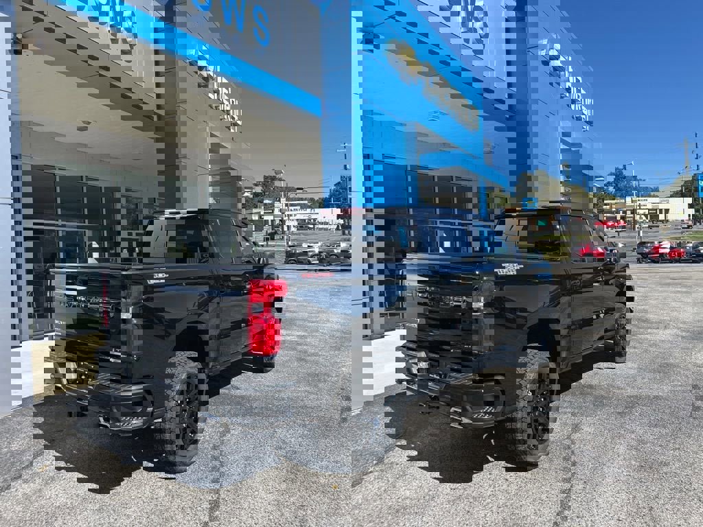 New 2026 Chevrolet Silverado 1500 LT Trail Boss w/ Convenience Package II image 3