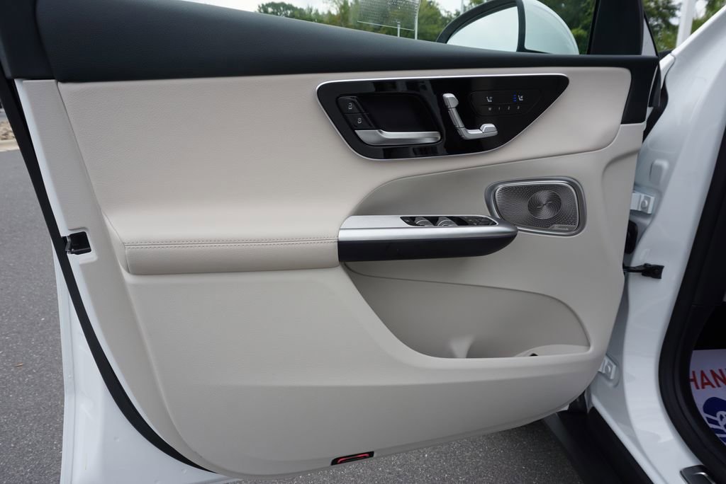 New 2026 Mercedes-Benz GLC 300 4MATIC image 21