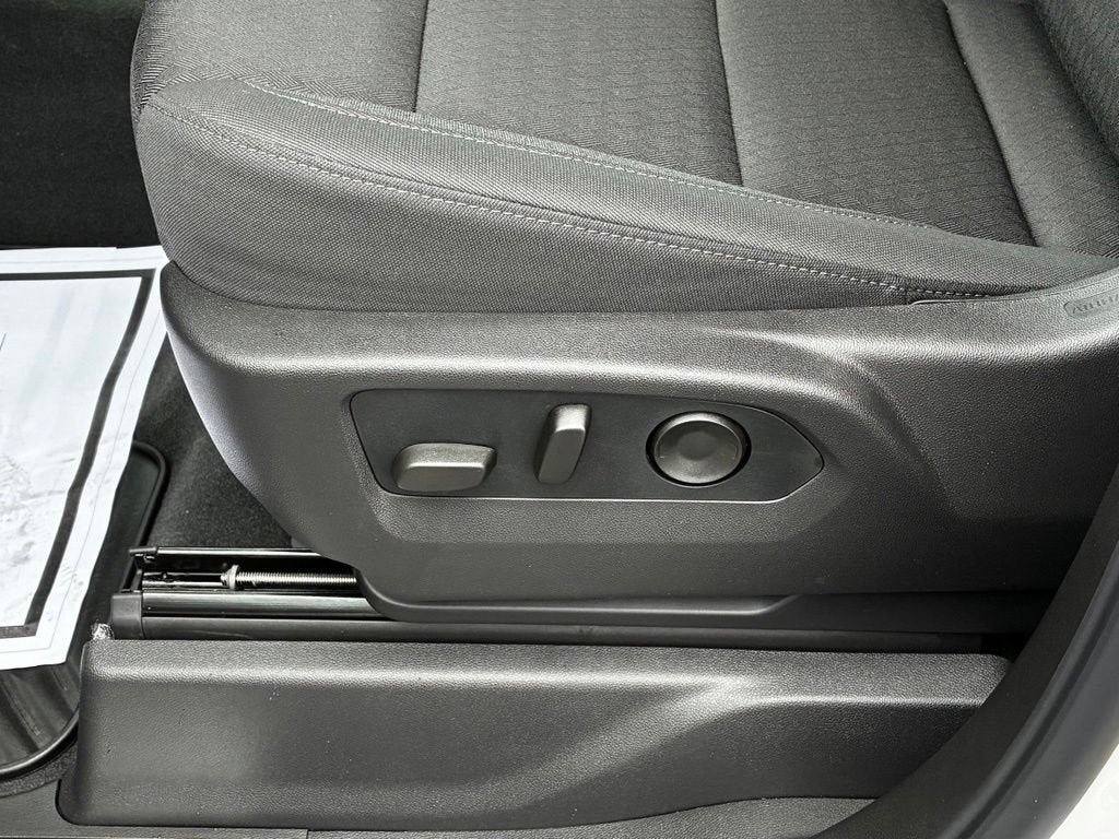 New 2026 Chevrolet Silverado 1500 LT AWD/4WD image 6