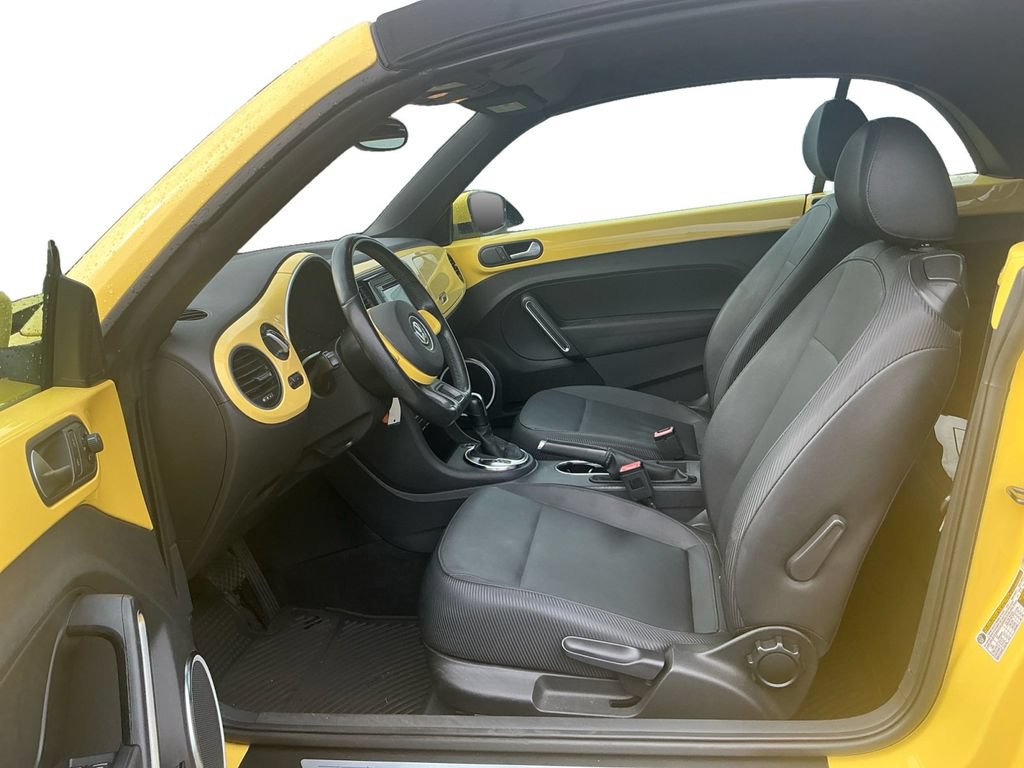 Used 2013 Volkswagen Beetle 2.5 FWD image 14