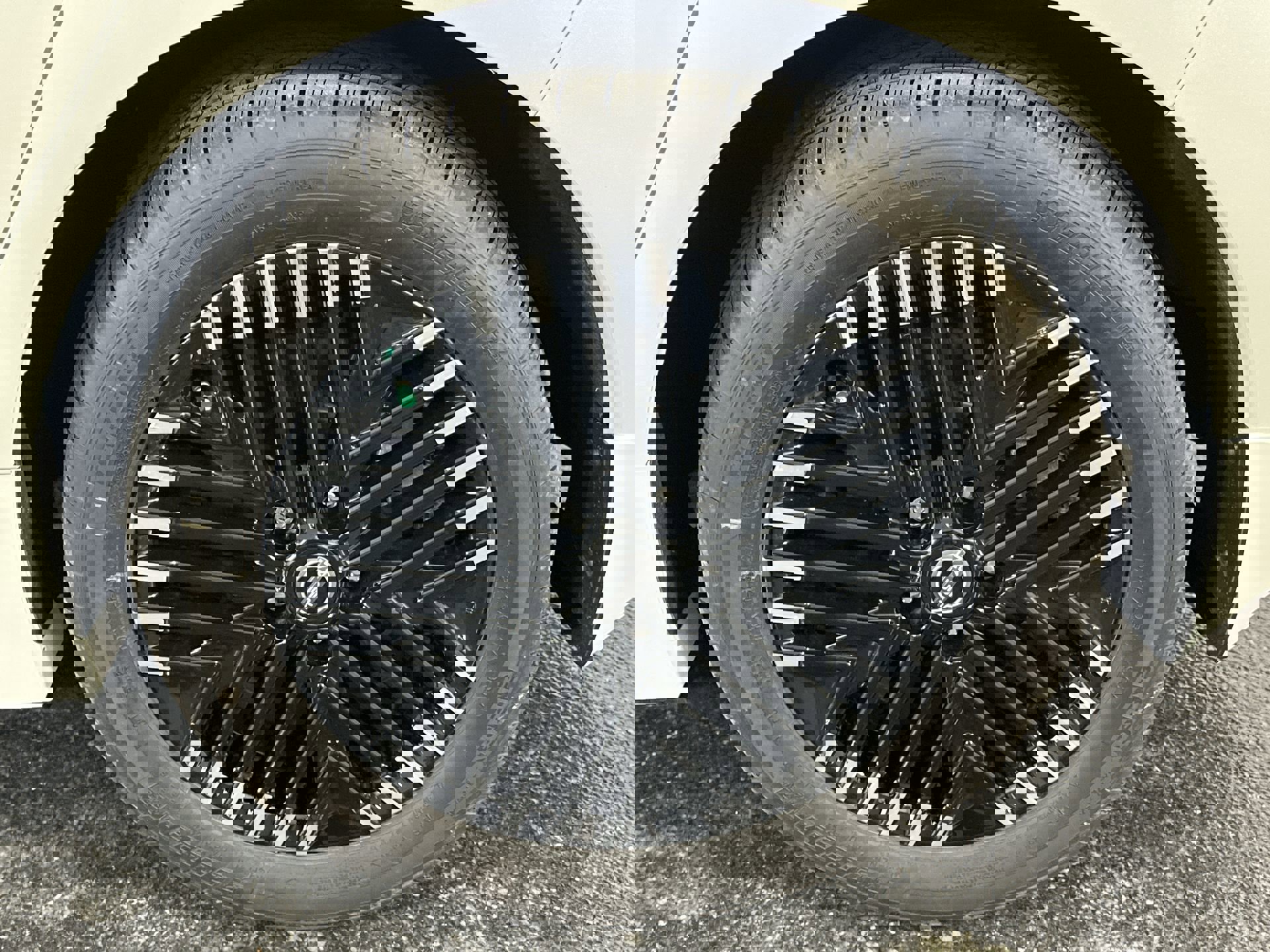 Certified 2023 Nissan Leaf SV Plus image 14