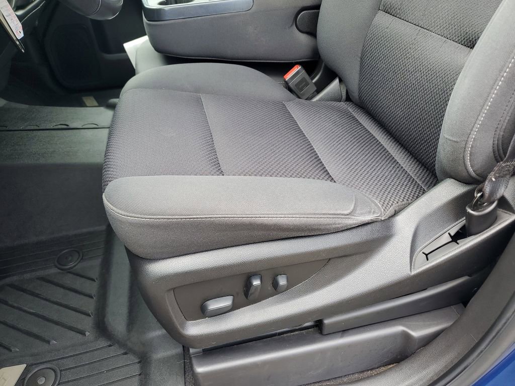 Used 2018 Chevrolet Silverado 1500 LT w/ All Star Edition AWD/4WD image 13
