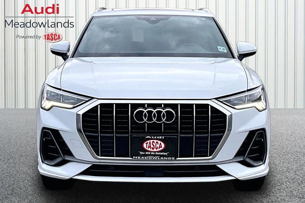 Used 2021 Audi Q3 2.0T Premium Plus w/ Premium Plus Package AWD/4WD image 2