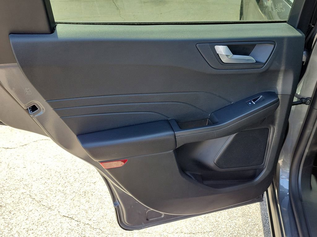 Used 2025 Ford Escape Platinum AWD/4WD image 10