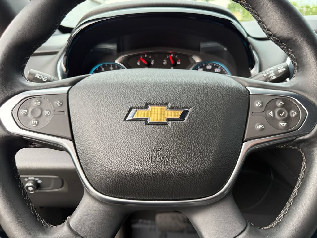 Used 2023 Chevrolet Traverse LT FWD image 21