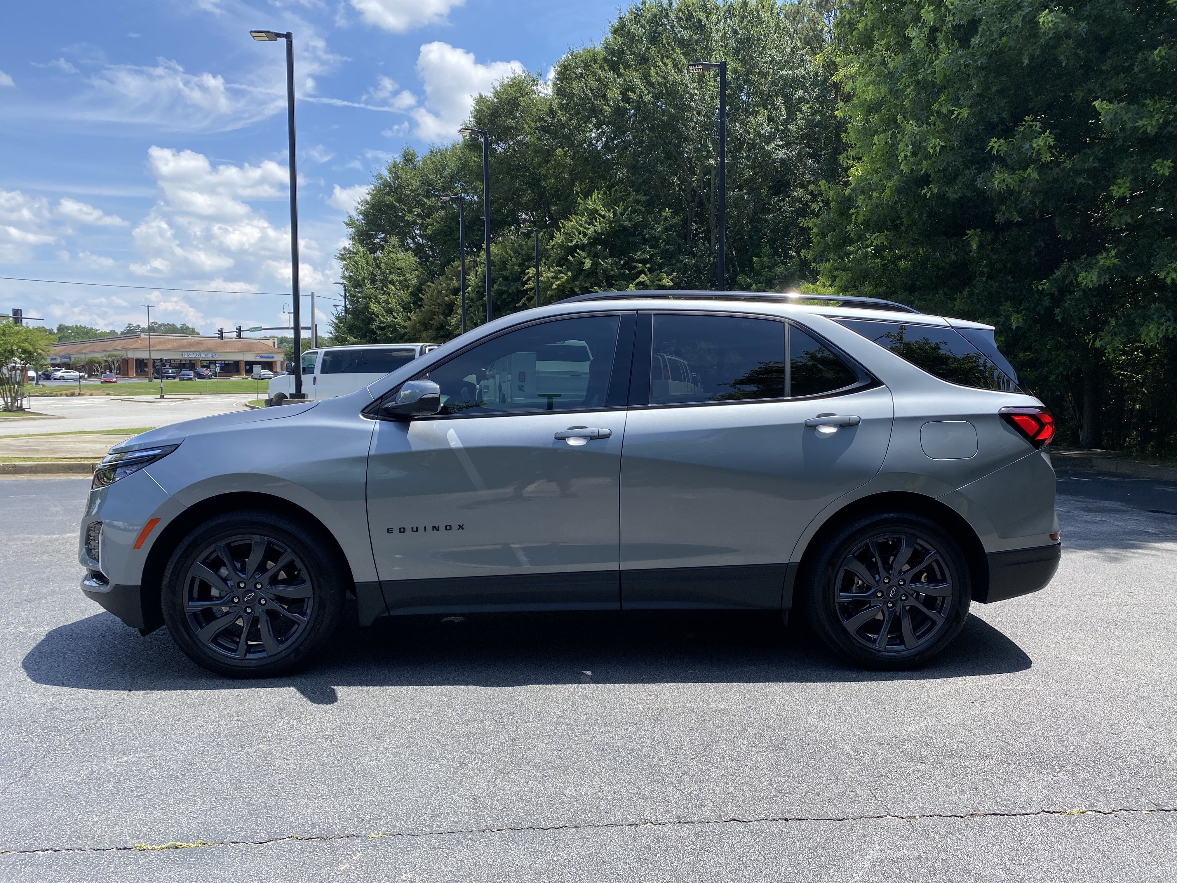Used 2024 Chevrolet Equinox RS w/ RS Leather Package FWD image 6